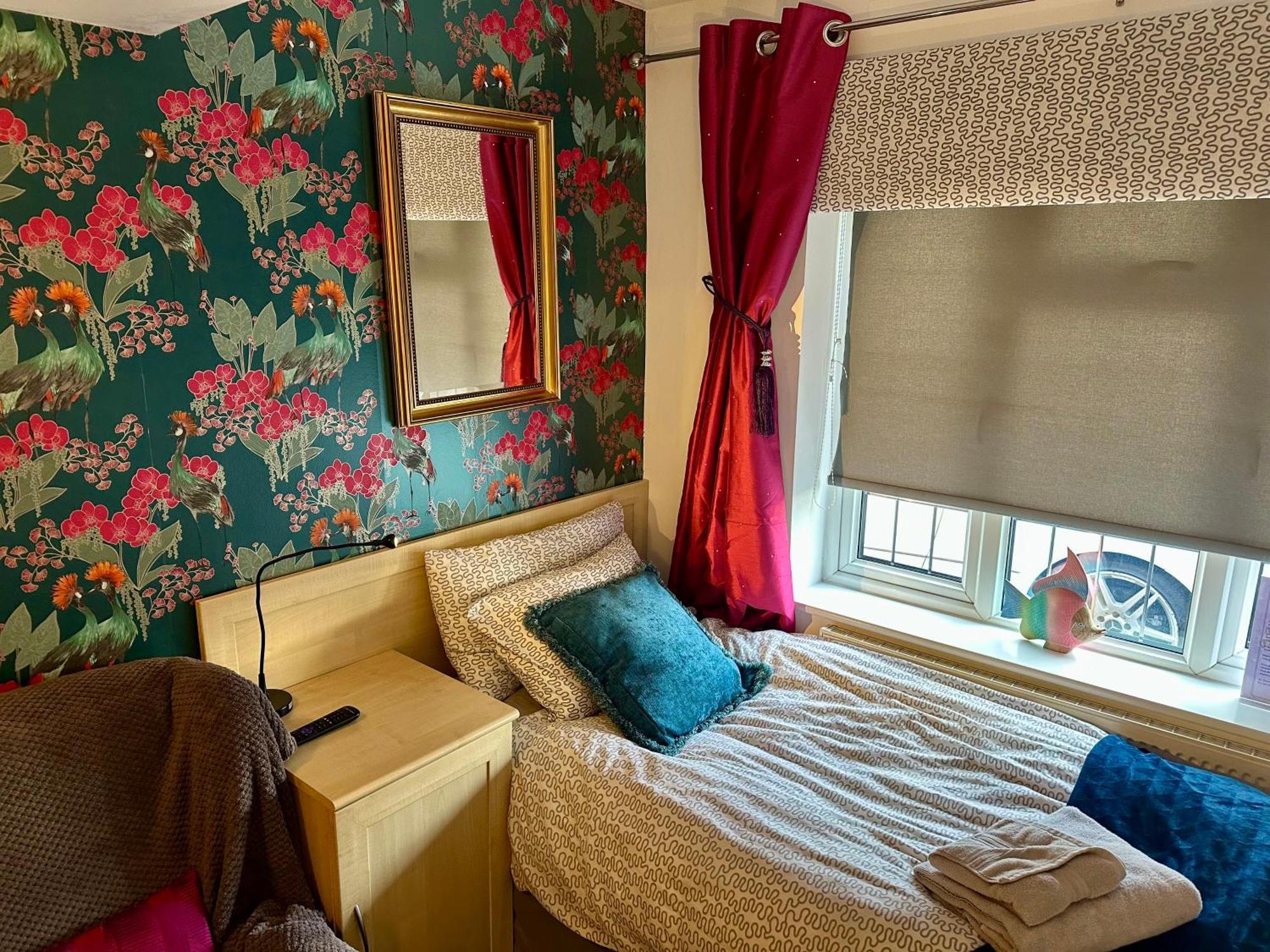Station Approach B&B Boutique Stays Солихъл Екстериор снимка