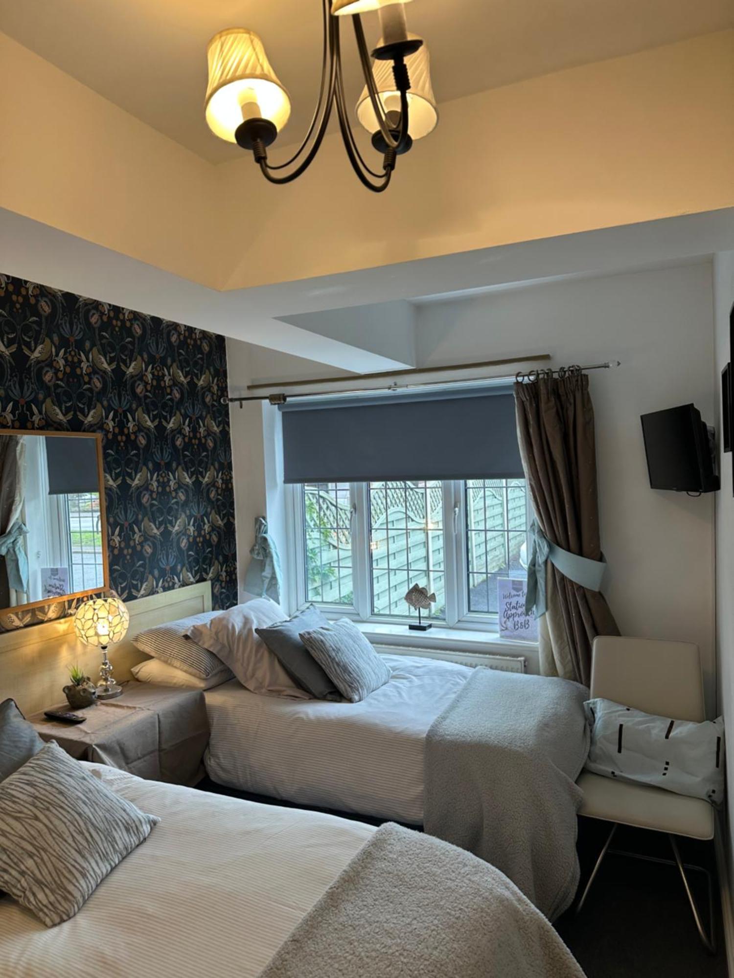 Station Approach B&B Boutique Stays Солихъл Екстериор снимка