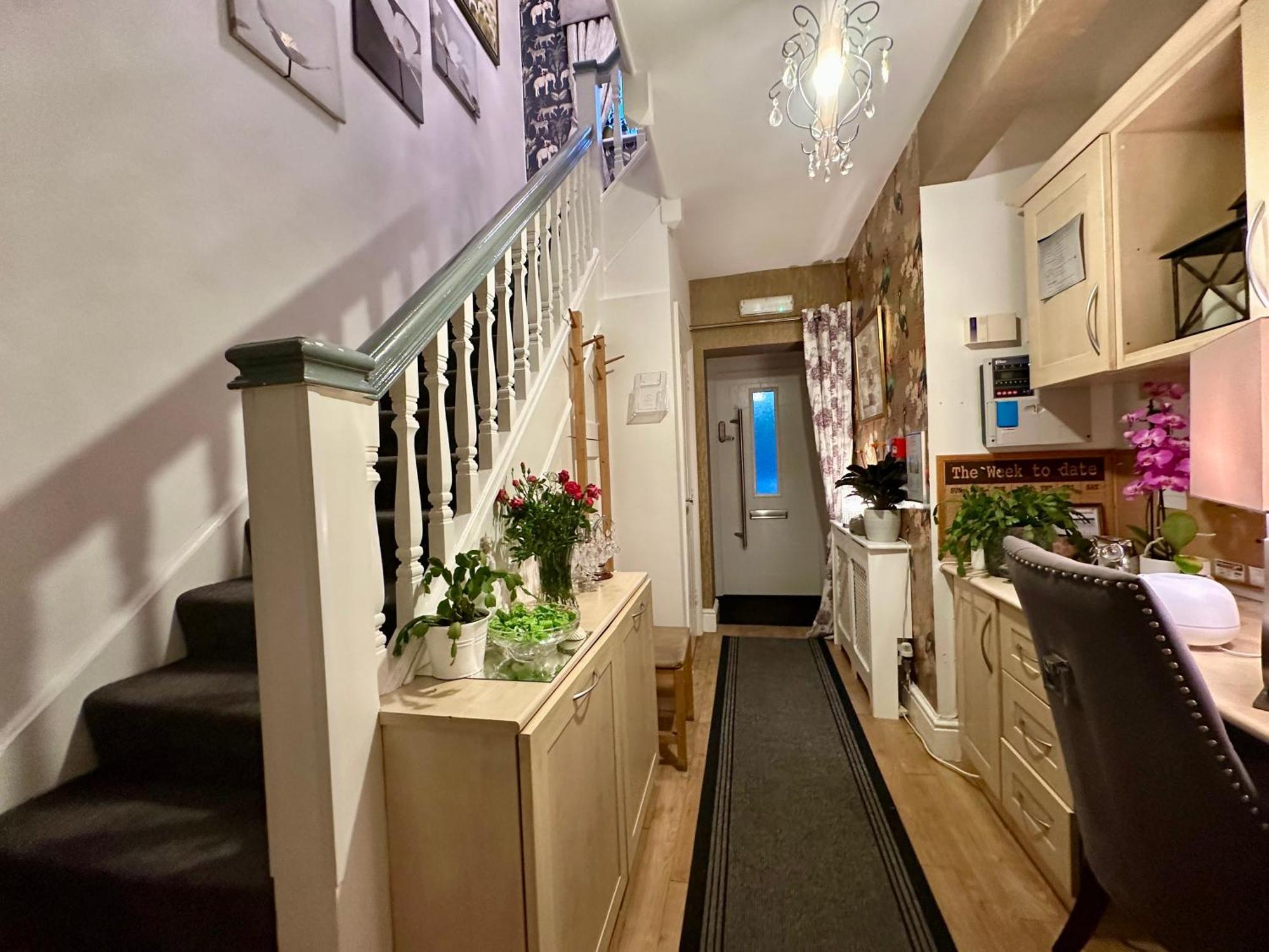 Station Approach B&B Boutique Stays Солихъл Екстериор снимка