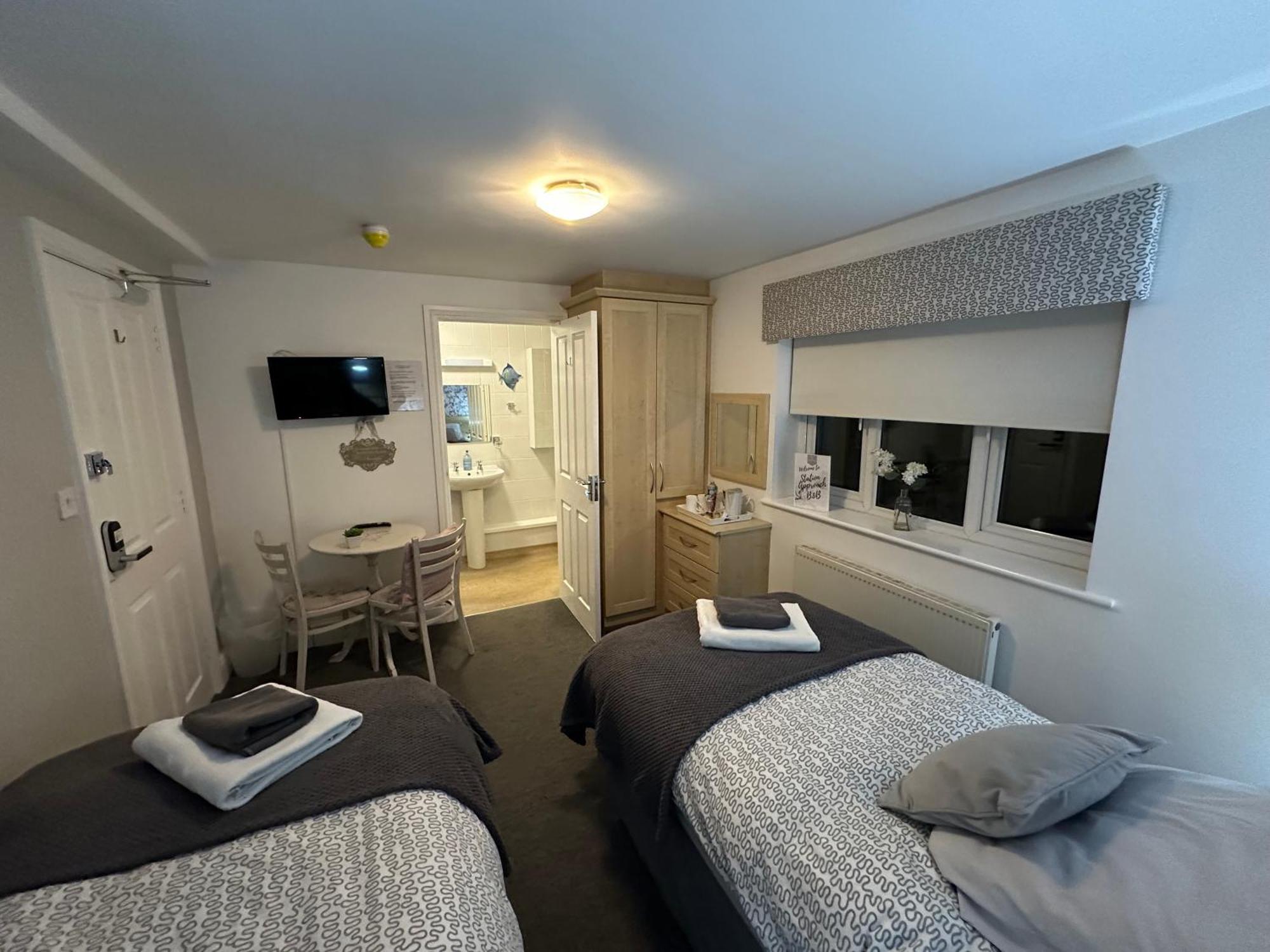 Station Approach B&B Boutique Stays Солихъл Екстериор снимка